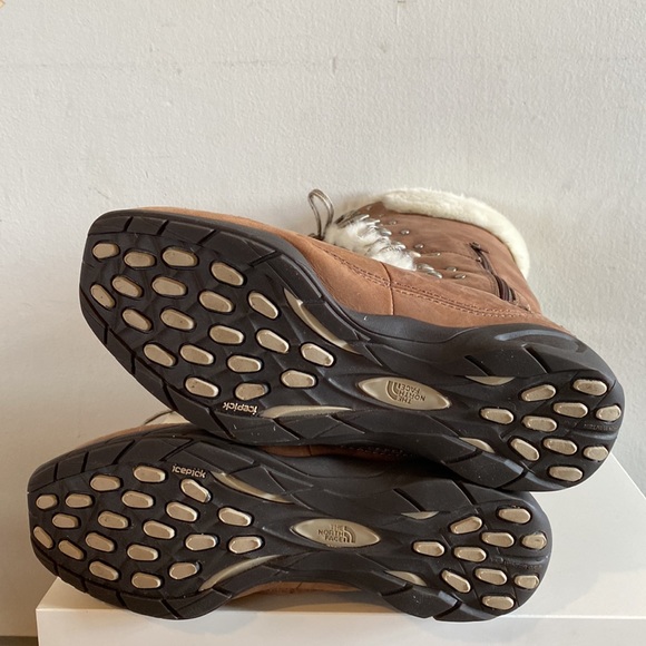 The North Face Boots - Picture 4 of 6